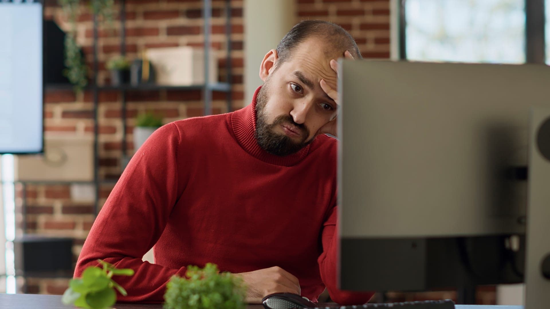 Business owner doing SEO themselves and watching out for common beginner mistakes