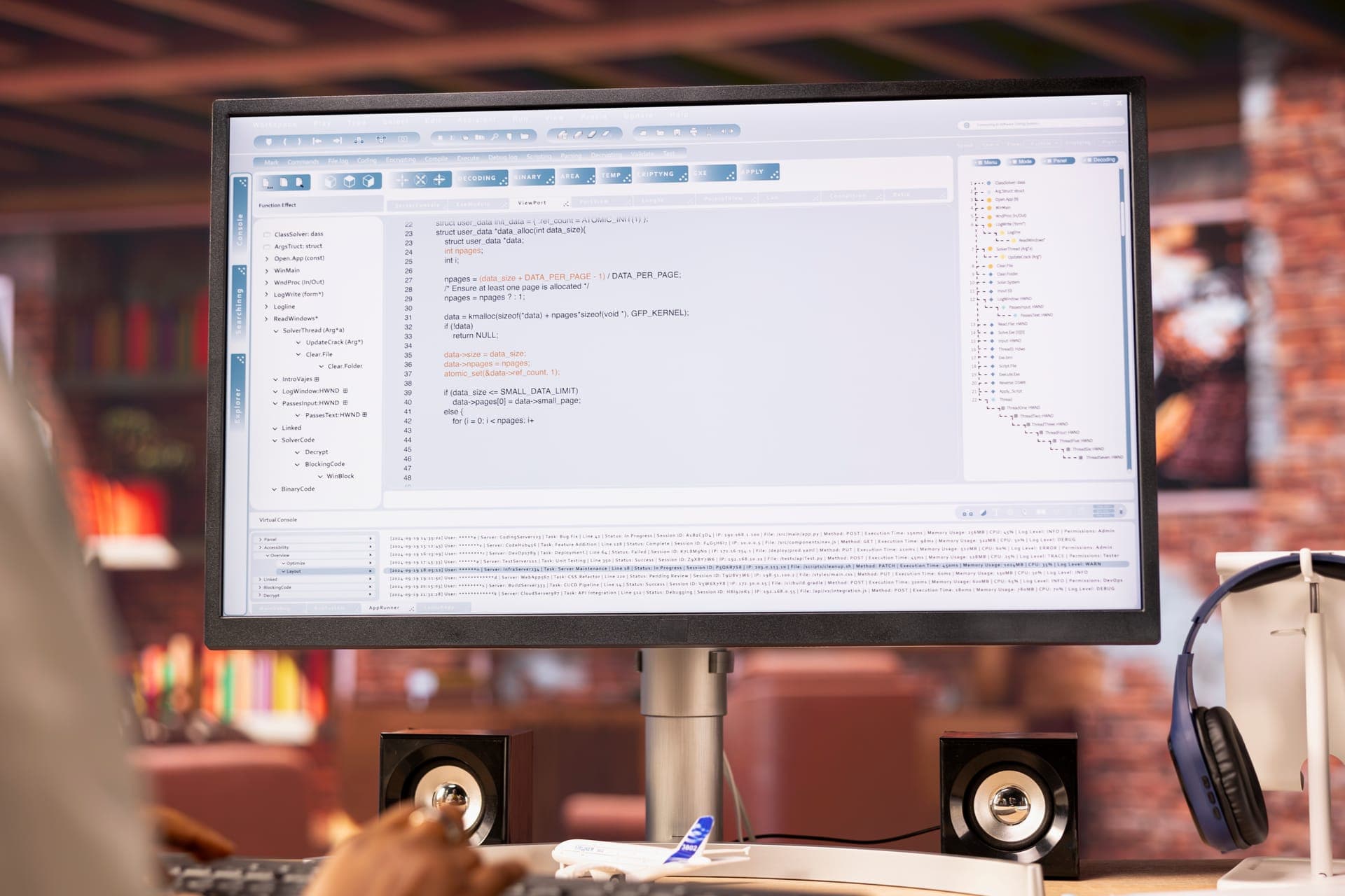 Maatwerk webdevelopment: schone code op een scherm tijdens het bouwen van een website
